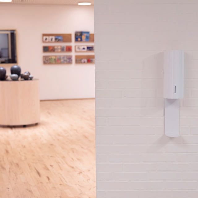 BJÖRK dispenser, liquid soap/disinfectant, white